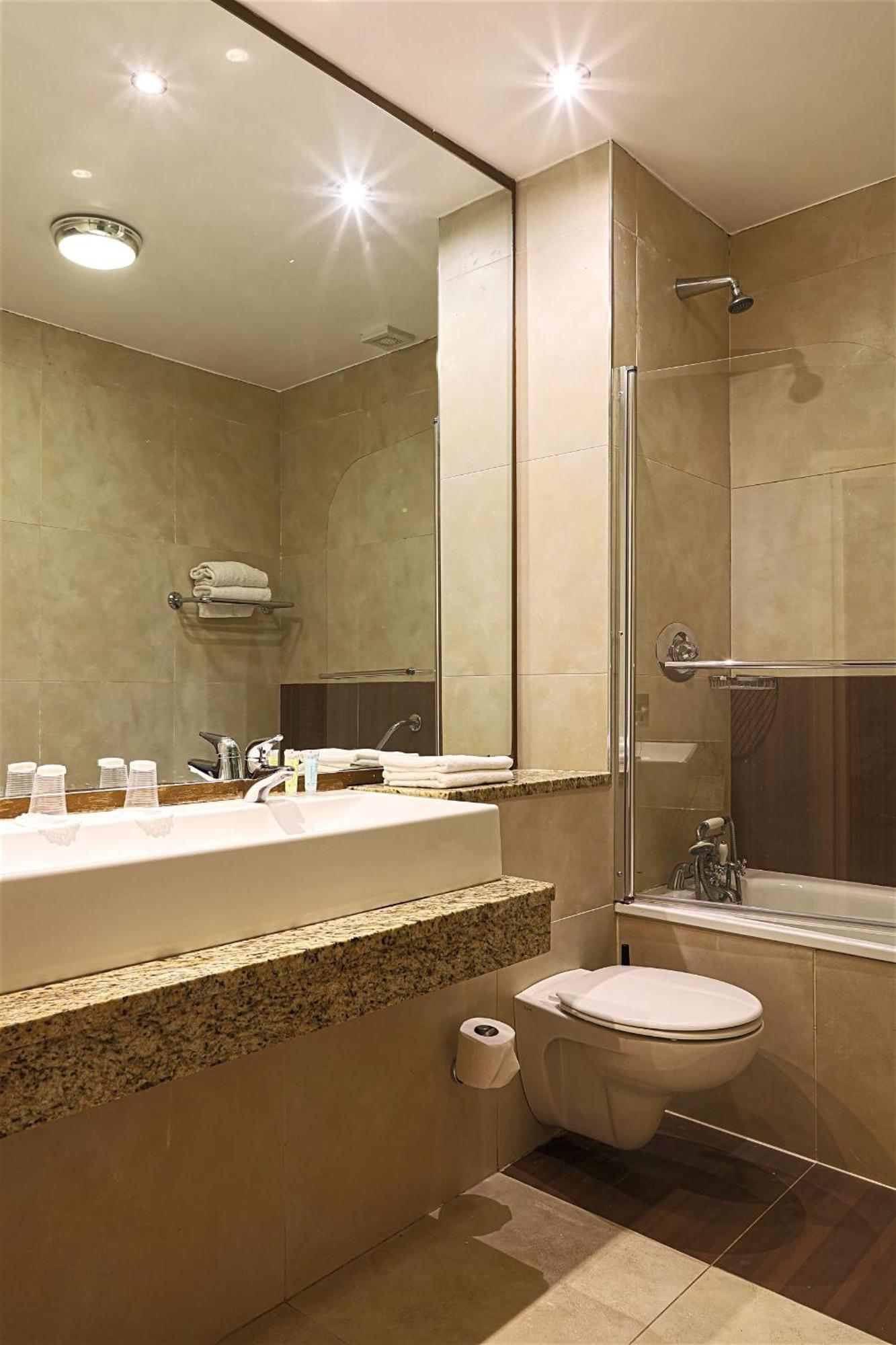 Westport Country Lodge Hotel Ngoại thất bức ảnh