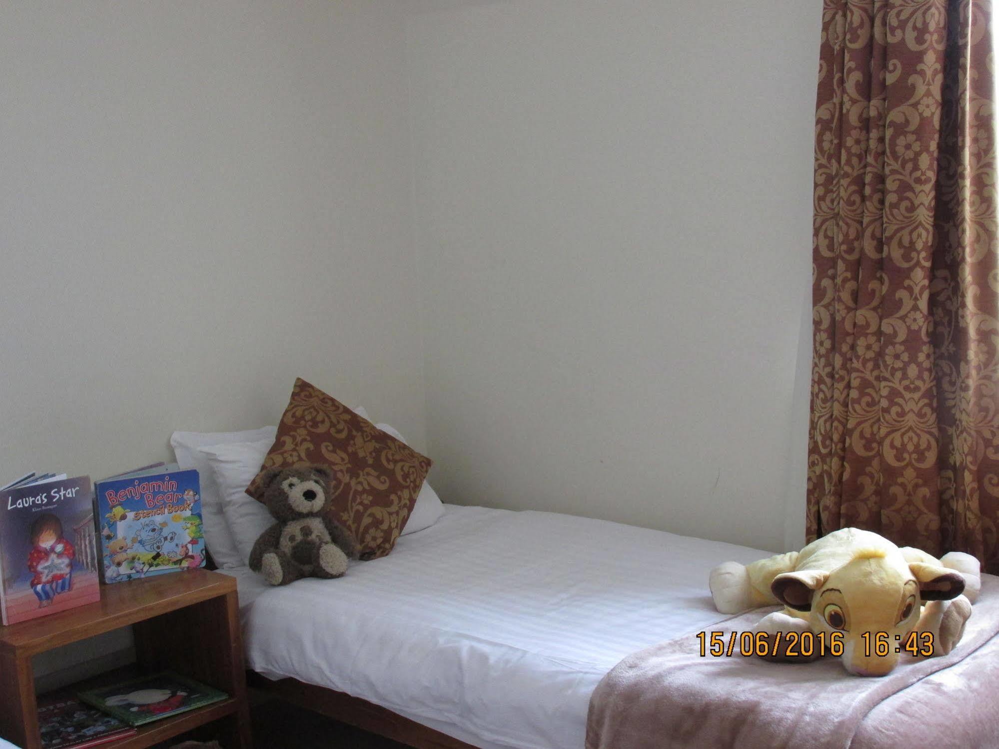 Westport Country Lodge Hotel Ngoại thất bức ảnh